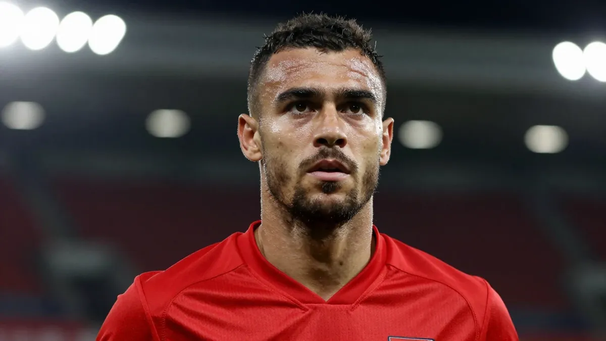 Werder Bremens Trainer Daniel Thioune sagt, dass Stürmer Niclas Füllkrug am Sonntag gegen SC Freiburg von Beginn an...